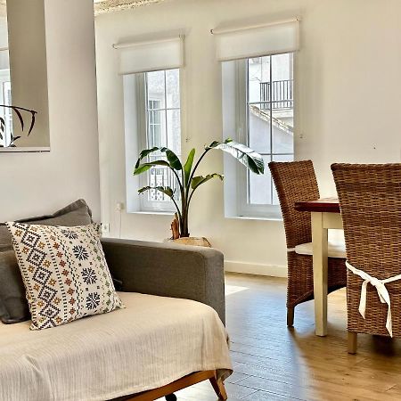 Old Town Modern Flat, 4 Minutes From Beach - Eaw Homes Марбеля Екстериор снимка