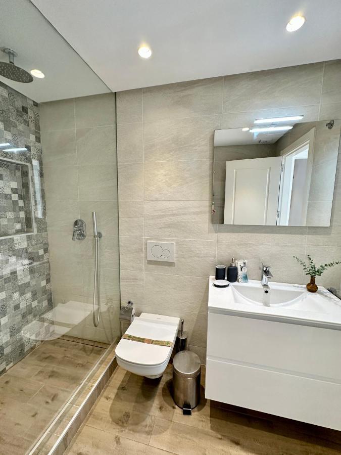 Old Town Modern Flat, 4 Minutes From Beach - Eaw Homes Марбеля Екстериор снимка